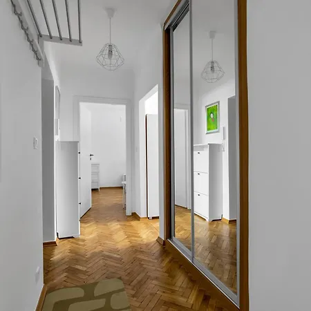 Apartment Historic Mokotow N2 - 46m2, Near Metro By Rentujemy *